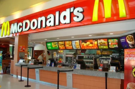 Quem Busca Emprego - Vagas abertas no McDonald's